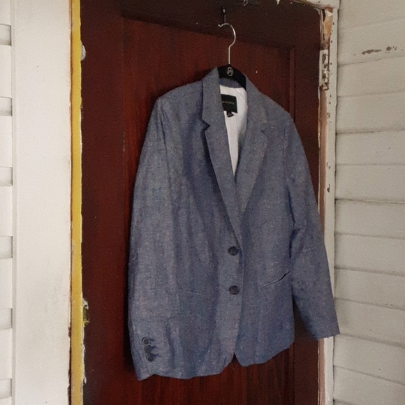 Banana Republic Factory Jackets & Blazers - Banana Republic Factory sz 10 button blazer with pockets linen & cotton blend